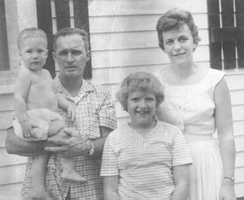 1962 Briscoe, Eleanor, Cindy & Bobby